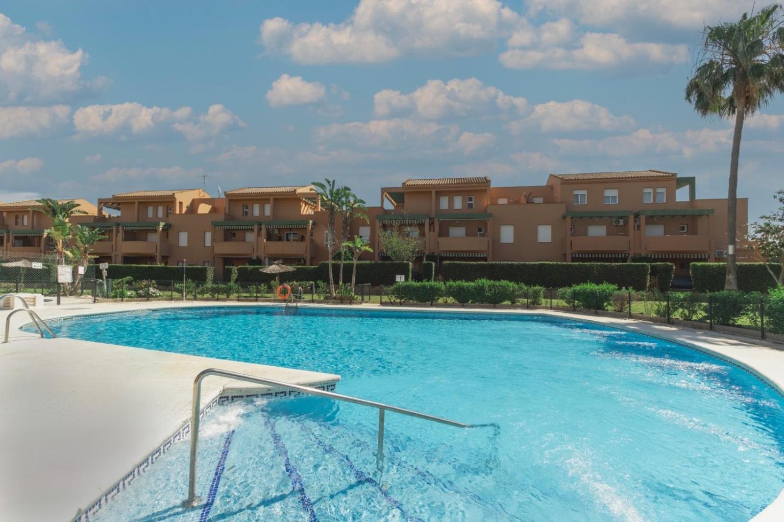 Apartmán Urbanizacion Jardin Del Golf 1 Novo Sancti Petri Exteriér fotografie